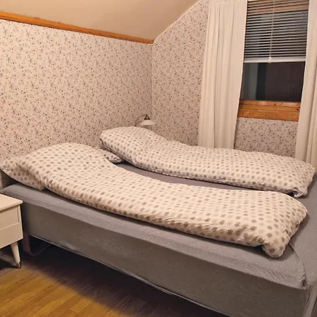 Lovely In Vagstranda Сasa de vacaciones Hjelvik