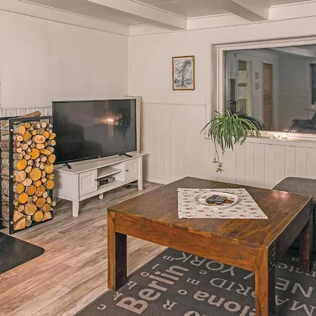 Сasa de vacaciones Lovely In Vagstranda Hjelvik