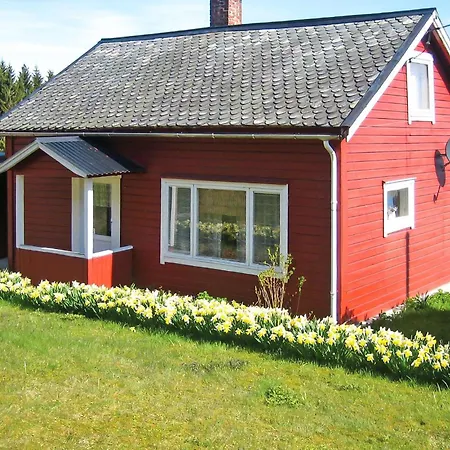 Gorgeous In Vagstranda With House Sea View Holiday home Hjelvik