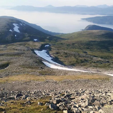 Gorgeous In Vagstranda With House Sea View Hjelvik
